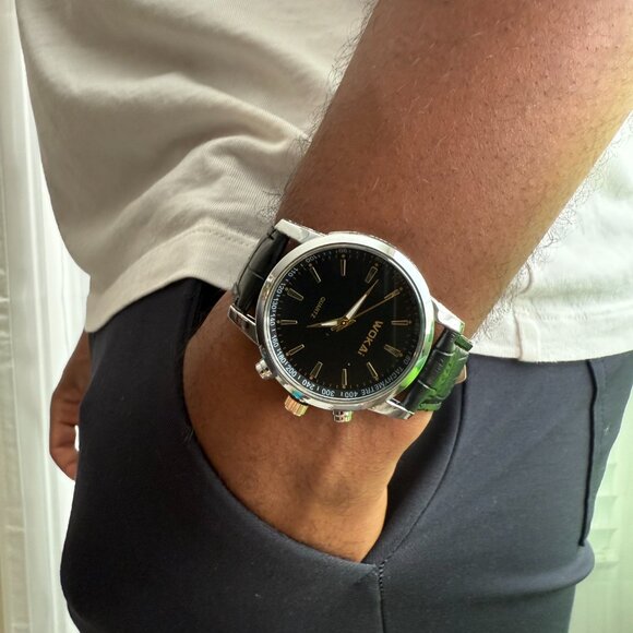 Stylish and Sophisticated Watch - Picture 1 of 6